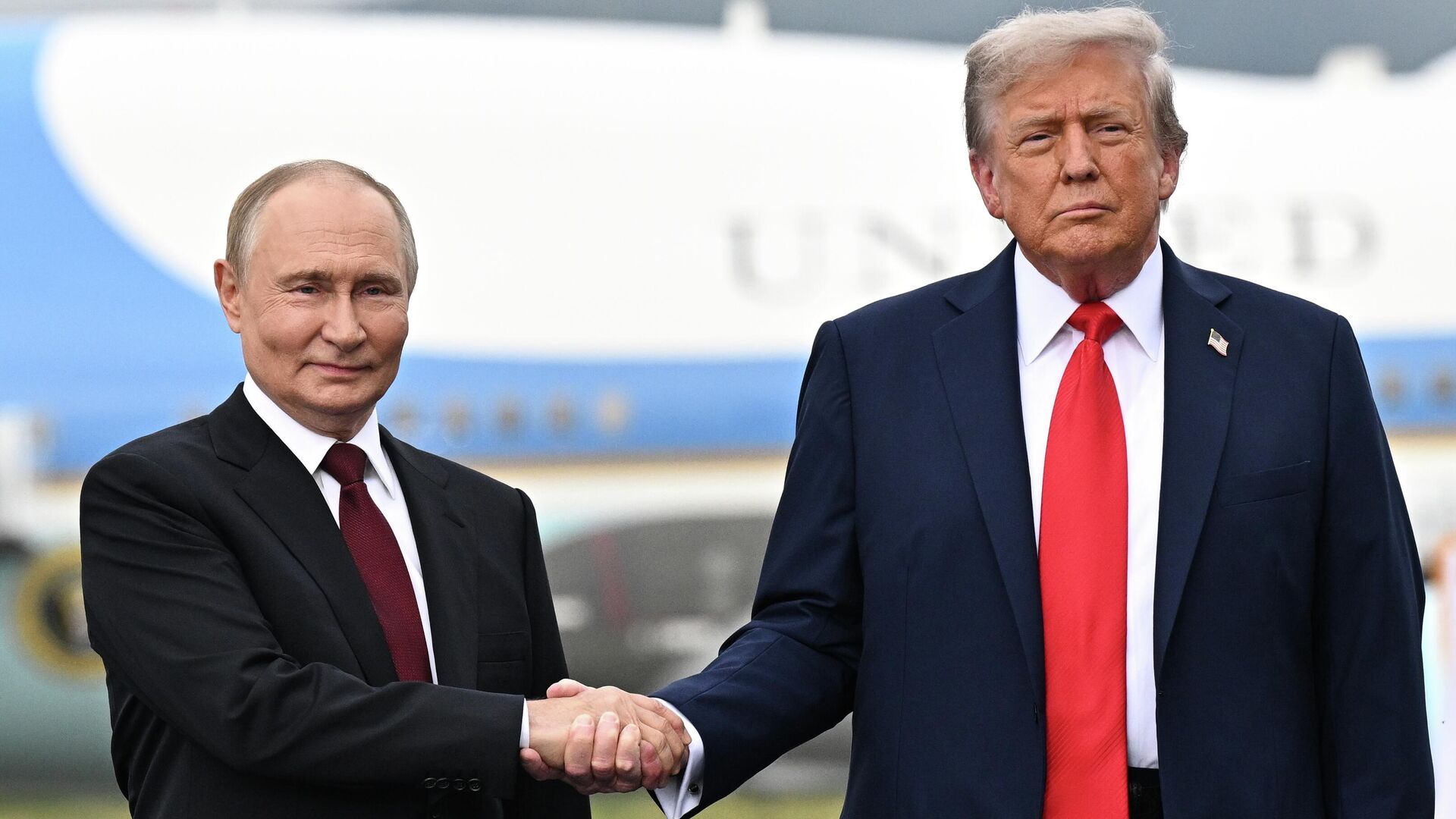 Токаев поздравил Путина с итогами встречи с Трампом